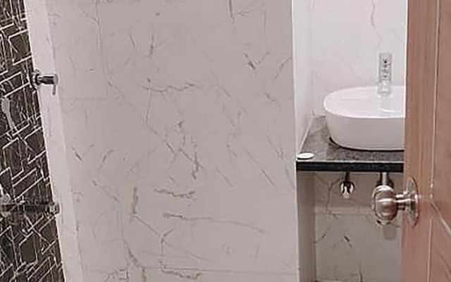 Fabhotel Ch Homes & Suites