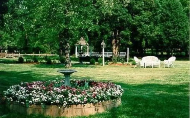 The Virginia Cliffe Inn