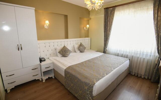 Egas Hotel