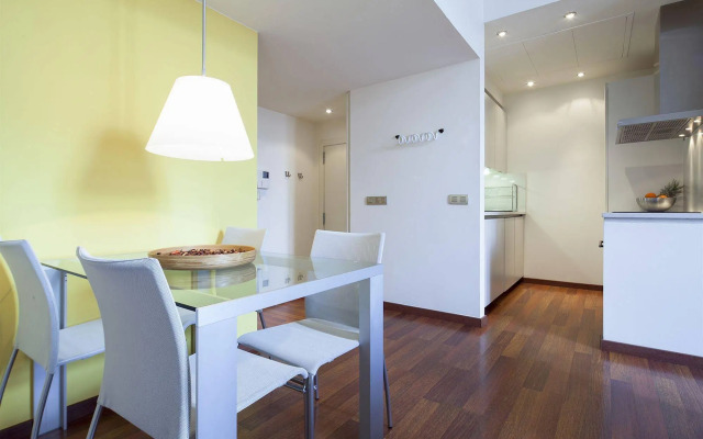 Inside Barcelona Apartments Mercat
