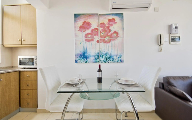 Delightful 2 bedrooms Apartment in Sliema