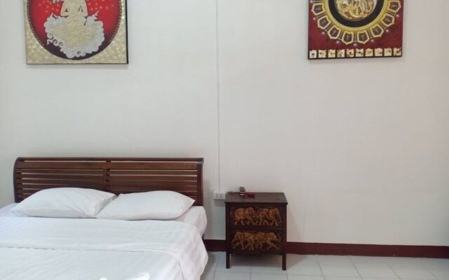 Capital O923 Elephant At Baan Tawai