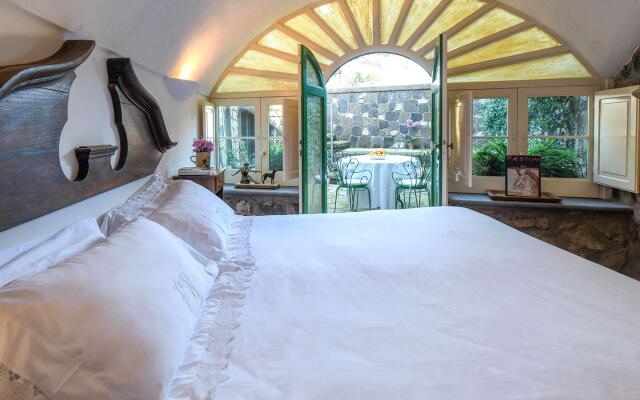 Ottavia Ancient Italian Villa Overlooking Capri