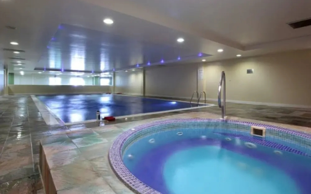 Seafront 3 Bed Duplex Apartment, Portland