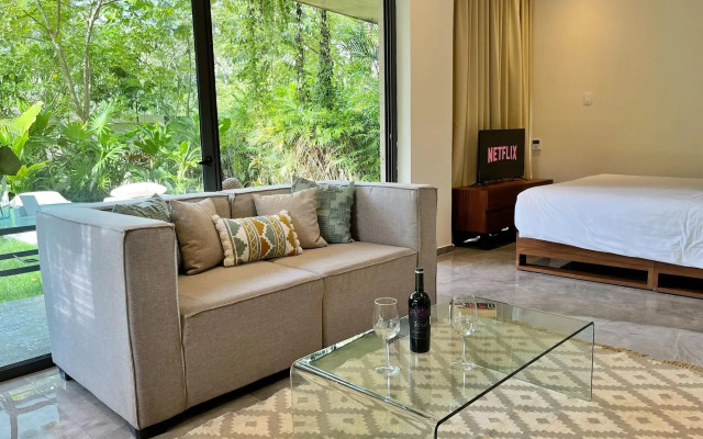 Mistiq Luxury Condo