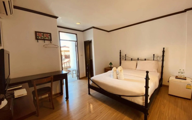Sri Chiangkhan Hotel