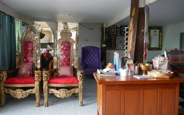 Chalong Homestay