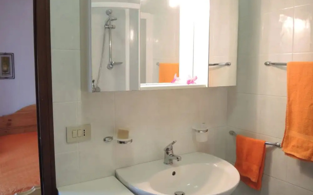 Spacious Flat With Common Pools and Kids'play Area