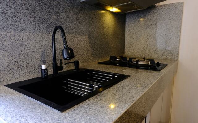 Homey 1Br Apartment At Gateway Ahmad Yani Cicadas