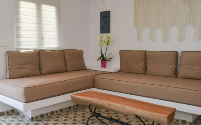 Dream on Adamas Milos