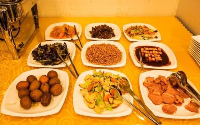 GreenTree Inn Liaoning Jinzhou Railway Station Express Hotel