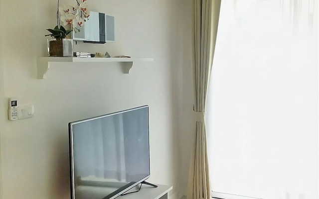 1 Bedroom Beachside Condo in Cha-am