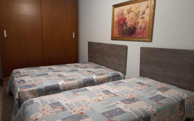 Santos - Apartamento Frente Mar C/ Ar Condicionado/ Garagem Privativa/Internet/TV a Cabo