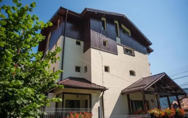 Upper Residence