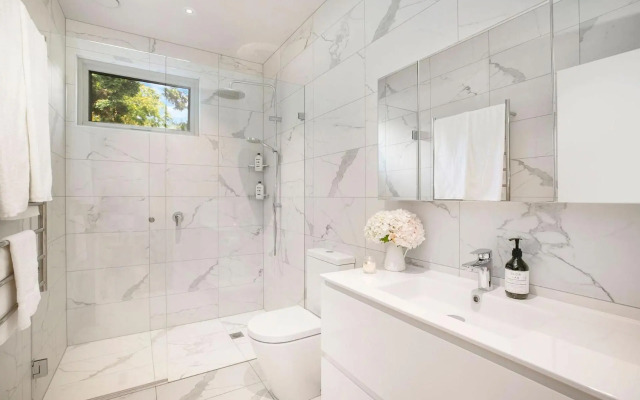 Banyula Annex - stylish and contemporary retreat