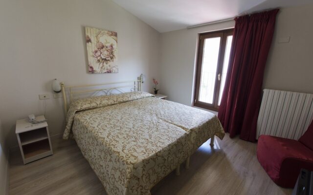 Hotel Holiday
