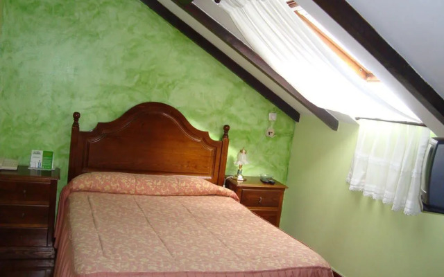 Hosteria Peña Sagra