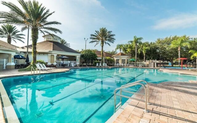 8147 fan Palm way
