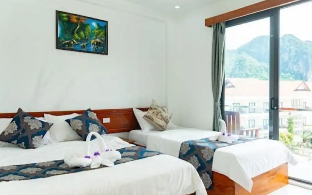 NuttyPhoy Hotel