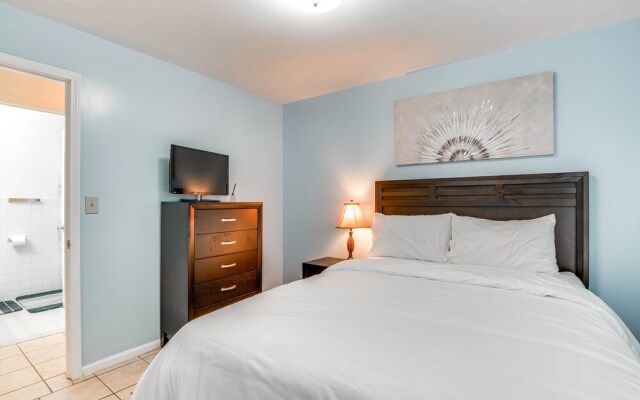 Cozy Newark Getaway ~ 15 Mi To Manhattan!