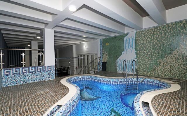 OYO 23416 Maharaja Hotel