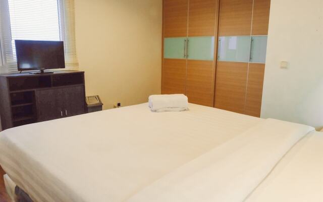 2 Bedroom Senayan Apartment by Travelio