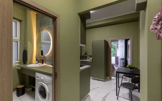 Serene 1BR Apartment in University Square
