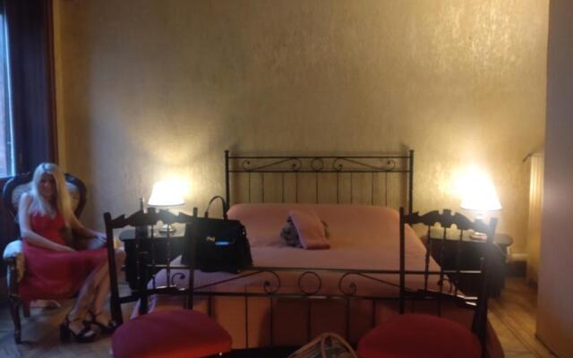 B&B Amarantha Gothica Genoa