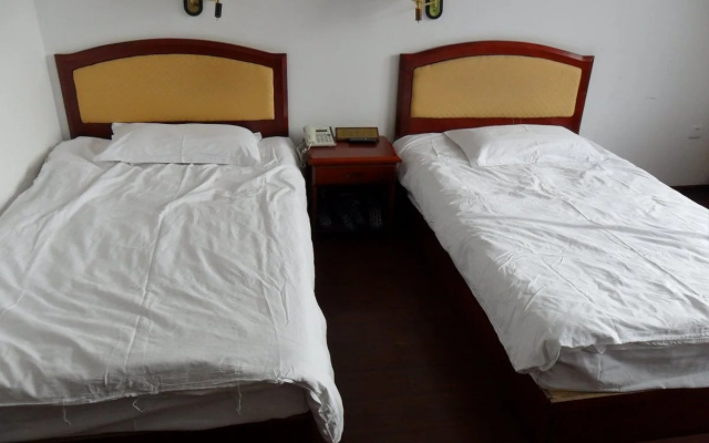 Yabuli News Center Hotel
