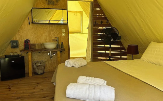 Pefkon Suites