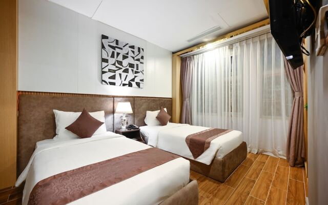Saigon Royal Hotel CMT8