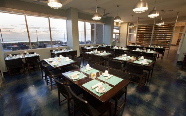 Crowne Plaza Melbourne - Oceanfront by IHG