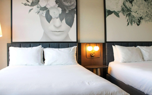Radisson Blu Vancouver Airport Hotel & Marina