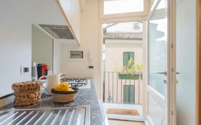 Viav by Rent All Como