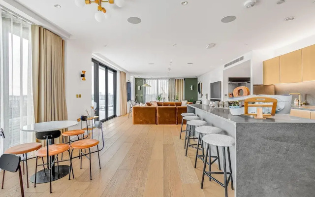 Refined 3-bedroom Condo