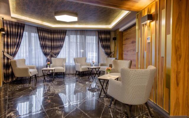 Kayhan City Hotel