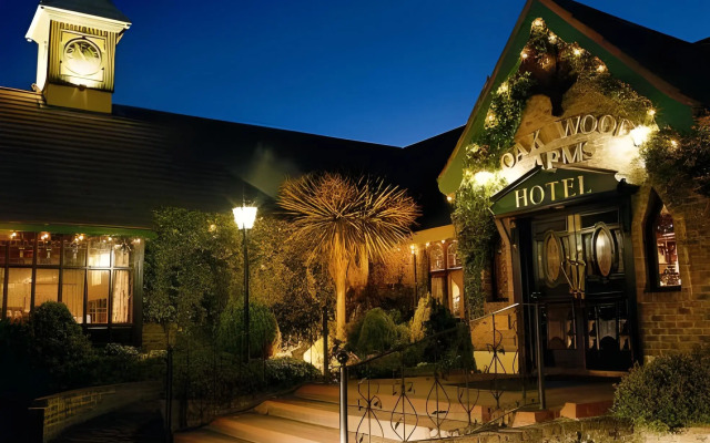 Treacys Oakwood Hotel