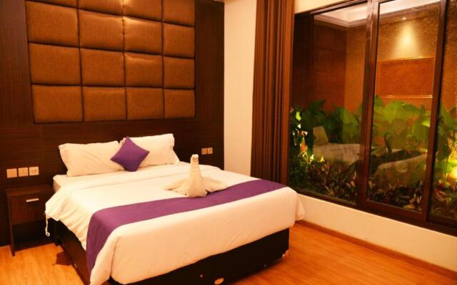Grand Sahman Hotel