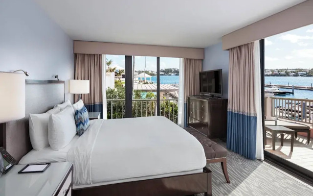 Hamilton Princess - Fairmont Gold Experience