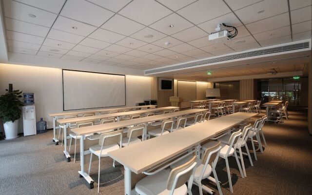Ibis Lianyungang Suning Plaza