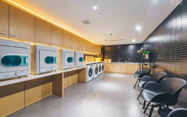 Atwell Suites Shanghai Wuning by IHG