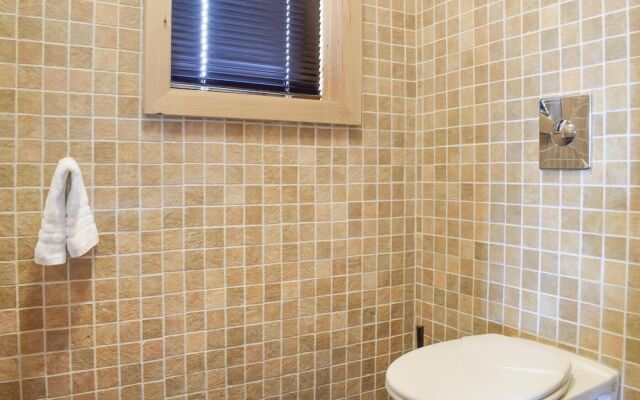 Nice Home in Røldal With 4 Bedrooms