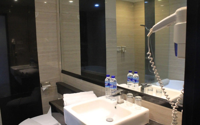 Prime Royal Hotel