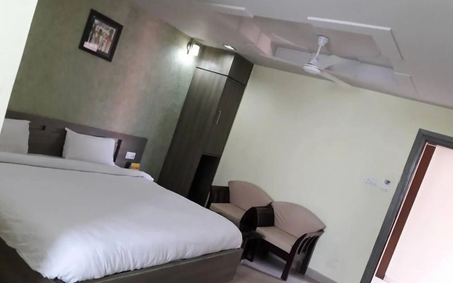 Hotel Raj Residency