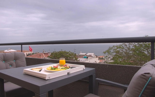 Four-G Hotel