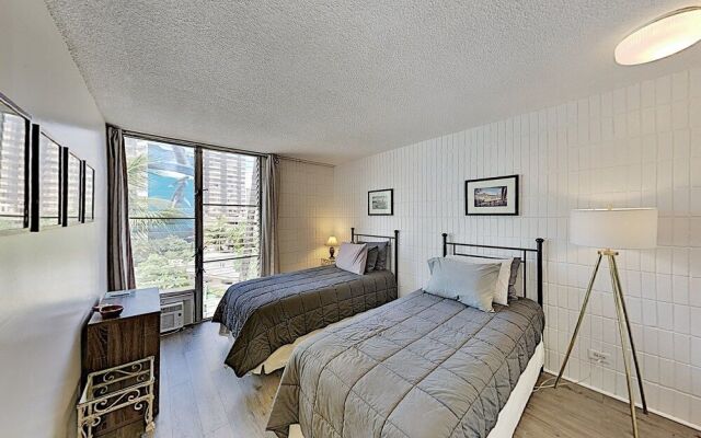 Kalakauan 511 1 Bedroom Condo by Redawning