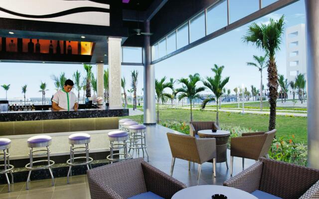 Hotel Riu Playa Blanca - All Inclusive