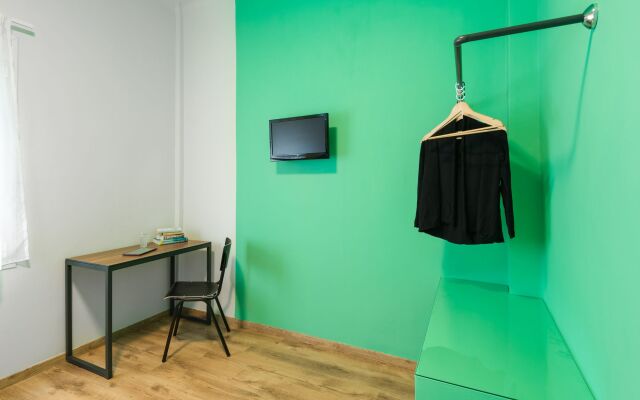 Colors Rooms & Apartments