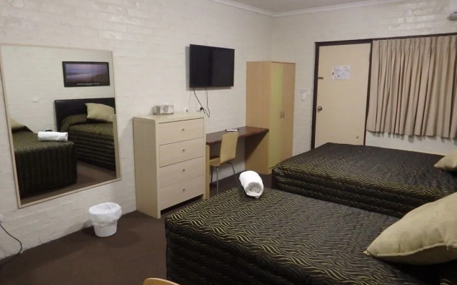 Country Comfort Motto Farm Motel