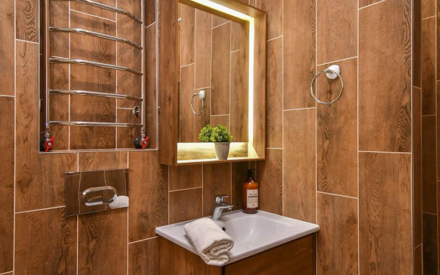 Суточно на улице Авиаторов 21